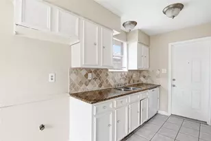 6122 S Greenpark Dr, Houston, TX 77072 - Photo 8