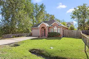 4210 Larkspur St, Houston, TX 77051 - Photo 2