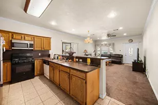 4210 Larkspur St, Houston, TX 77051 - Photo 10