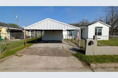 604 Carnegie Street, Baytown, TX 77520 - Photo 2