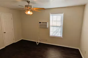 604 Carnegie St, Baytown, TX 77520 - Photo 14