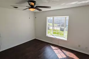 604 Carnegie St, Baytown, TX 77520 - Photo 10