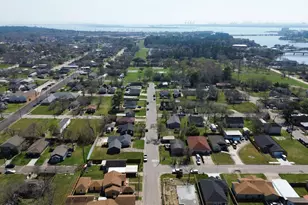 604 Carnegie St, Baytown, TX 77520 - Photo 22