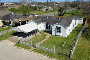 604 Carnegie St, Baytown, TX 77520 - Photo 1