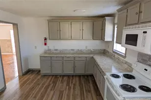 604 Carnegie St, Baytown, TX 77520 - Photo 6