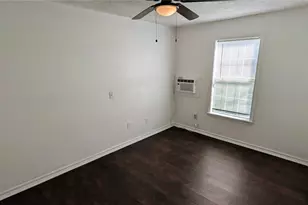 604 Carnegie St, Baytown, TX 77520 - Photo 12