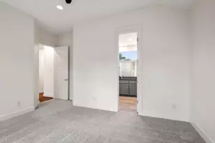 406 Yale Oaks Ln, Houston, TX 77091 - Photo 16