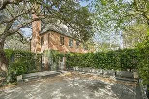 1117 Banks, Houston, TX 77006 - Photo 1