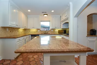 18603 Point Lookout Drive, Houston, TX 77058 - Photo 10