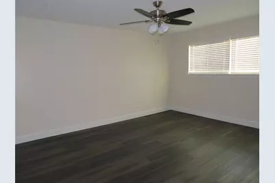 11619 Bowlan Lane, Houston, TX 77035 - Photo 20