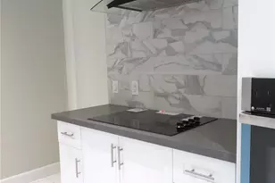 11619 Bowlan Ln, Houston, TX 77035 - Photo 16