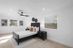 7729 Croftwood Dr, Austin, TX 78749 - Photo 16