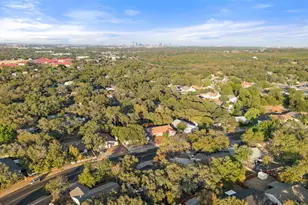 7729 Croftwood Dr, Austin, TX 78749 - Photo 4