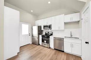 8025 Peachtree St, Houston, TX 77016 - Photo 12