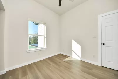 8025 Peachtree Street #A, Houston, TX 77016 - Photo 32