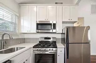 617 E 26th St, Houston, TX 77008 - Photo 6