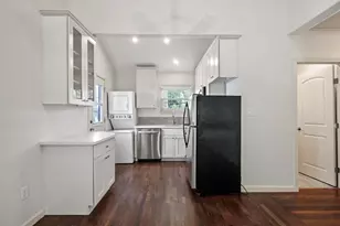 617 E 26th St, Houston, TX 77008 - Photo 4