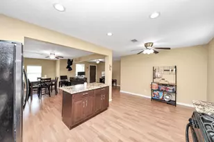 5423 Lillian St, Baytown, TX 77521 - Photo 18