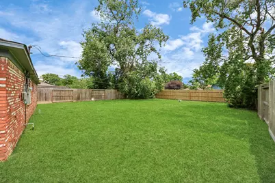 5423 Lillian Street, Baytown, TX 77521 - Photo 36