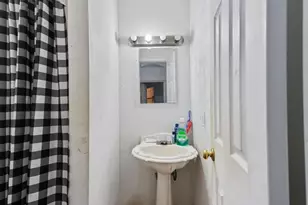 1418 S 7th St, Conroe, TX 77301 - Photo 14