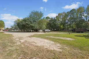 1418 S 7th St, Conroe, TX 77301 - Photo 34