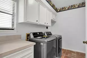 611 N Hickory St, Tomball, TX 77375 - Photo 12