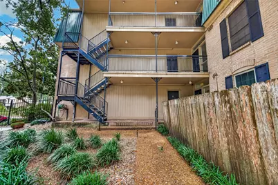 4515 Briar Hollow Place #309, Houston, TX 77027 - Photo 4