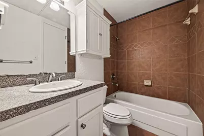 4515 Briar Hollow Place #309, Houston, TX 77027 - Photo 18