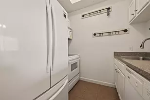 4515 Briar Hollow Pl, Houston, TX 77027 - Photo 10