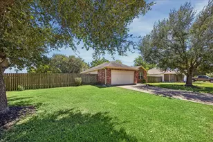101 Willow Ct, Navasota, TX 77868 - Photo 6