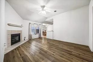 101 Willow Ct, Navasota, TX 77868 - Photo 2