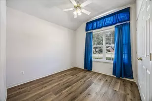 101 Willow Ct, Navasota, TX 77868 - Photo 14