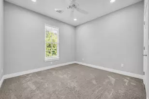 1 Hanover Ln, Panorama Village, TX 77304 - Photo 24