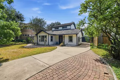 4521 Maple Street, Bellaire, TX 77401 - Photo 2