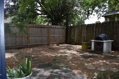 4521 Maple Street, Bellaire, TX 77401 - Photo 6
