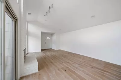 2002 Courtney Lane Drive, Houston, TX 77042 - Photo 8