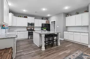 8729 Nathan Dr, Waller, TX 77484 - Photo 12
