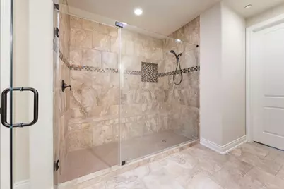 9022 Centennial Drive, Conroe, TX 77384 - Photo 16