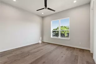 3903 Willowbend Pt Dr, Houston, TX 77025 - Photo 12