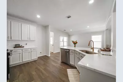 3301 Clover Hill Lane, Texas City, TX 77591 - Photo 14