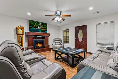 300 Hidden Oaks Drive, Point Blank, TX 77364 - Photo 4