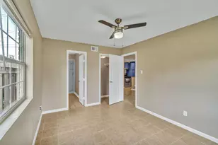 770 Memorial Mews St, Houston, TX 77079 - Photo 10