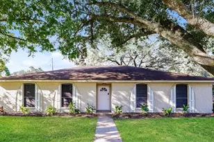 16738 Barcelona Dr, Friendswood, TX 77546 - Photo 1