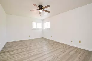 7307 Addicks Clodine Rd, Houston, TX 77083 - Photo 14