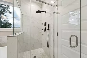 812 Thornton St, Houston, TX 77018 - Photo 34