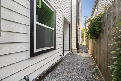 812 Thornton Street #F, Houston, TX 77018 - Photo 8