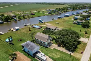 1981 County Rd 291, Sargent, TX 77414 - Photo 26