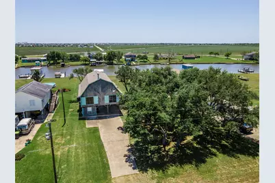 1981 County Road 291, Sargent, TX 77414 - Photo 4