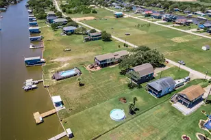 1981 County Rd 291, Sargent, TX 77414 - Photo 28