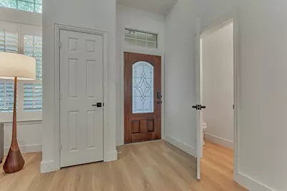 27 Medley Lane, The Woodlands, TX 77382 - Photo 10